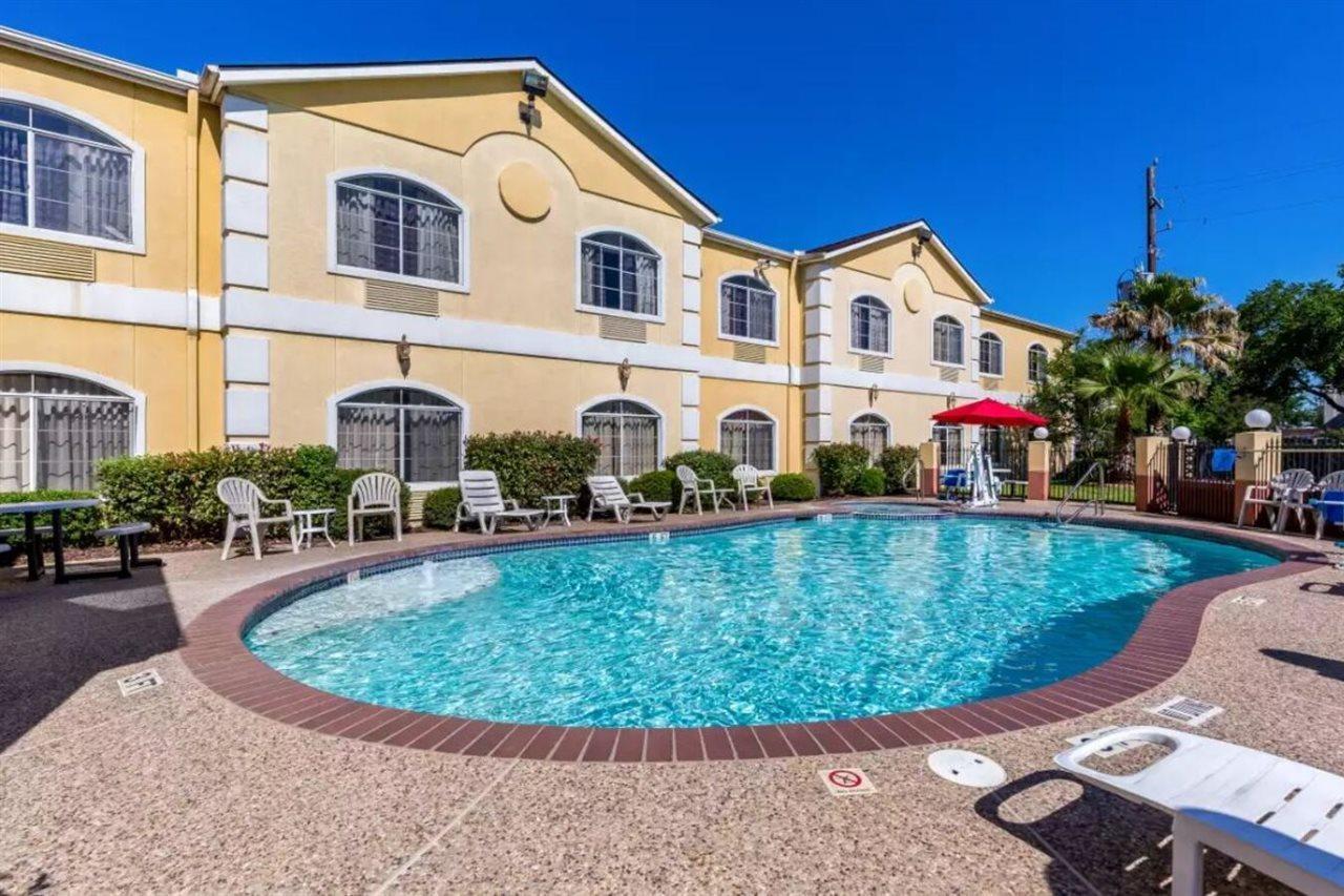 Quality Suites North Houston - Spring Westfield Exteriör bild